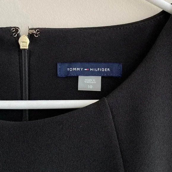 TOMMY HILFIGER Black Zippered Short Sleeve Crew Neck Mini Evening Sheath Dress - Picture 10 of 15